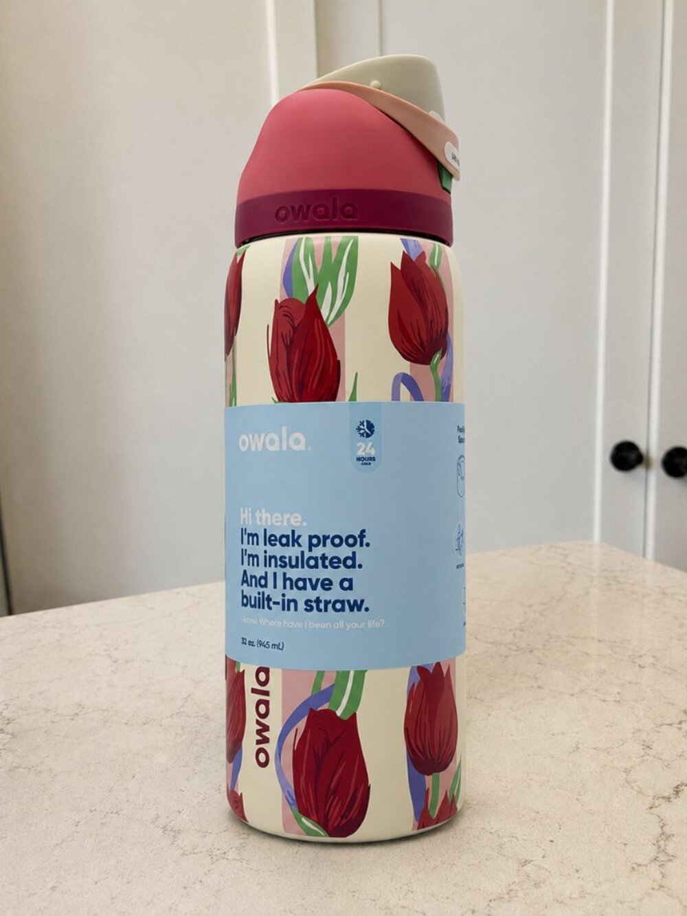 Brand new Owala FreeSip 32oz insulated water bottle